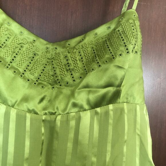 BCBG MaxAzria runway green silk camisole M - Picture 2 of 10